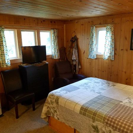 Northwoods Cottage Bed And Breakfast Фэрбанкс Экстерьер фото